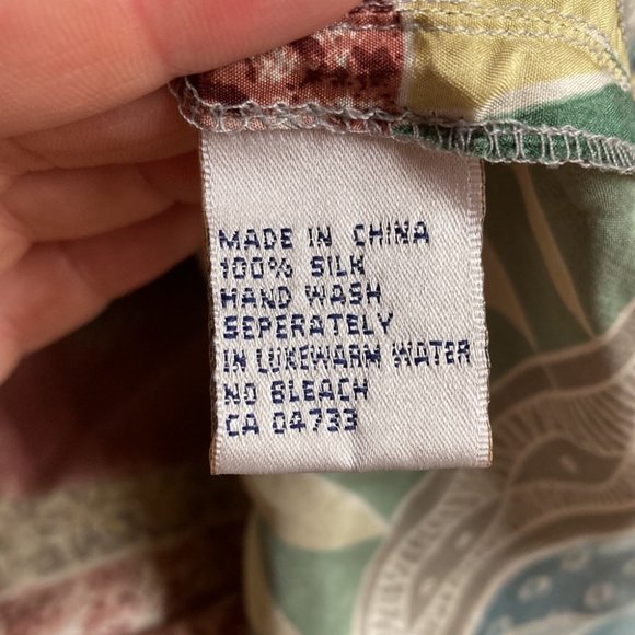 SOLD On EB-AY Vintage 100% Silk Geometric Earth Tone Button Down Shirt Unisex - Picture 9 of 10